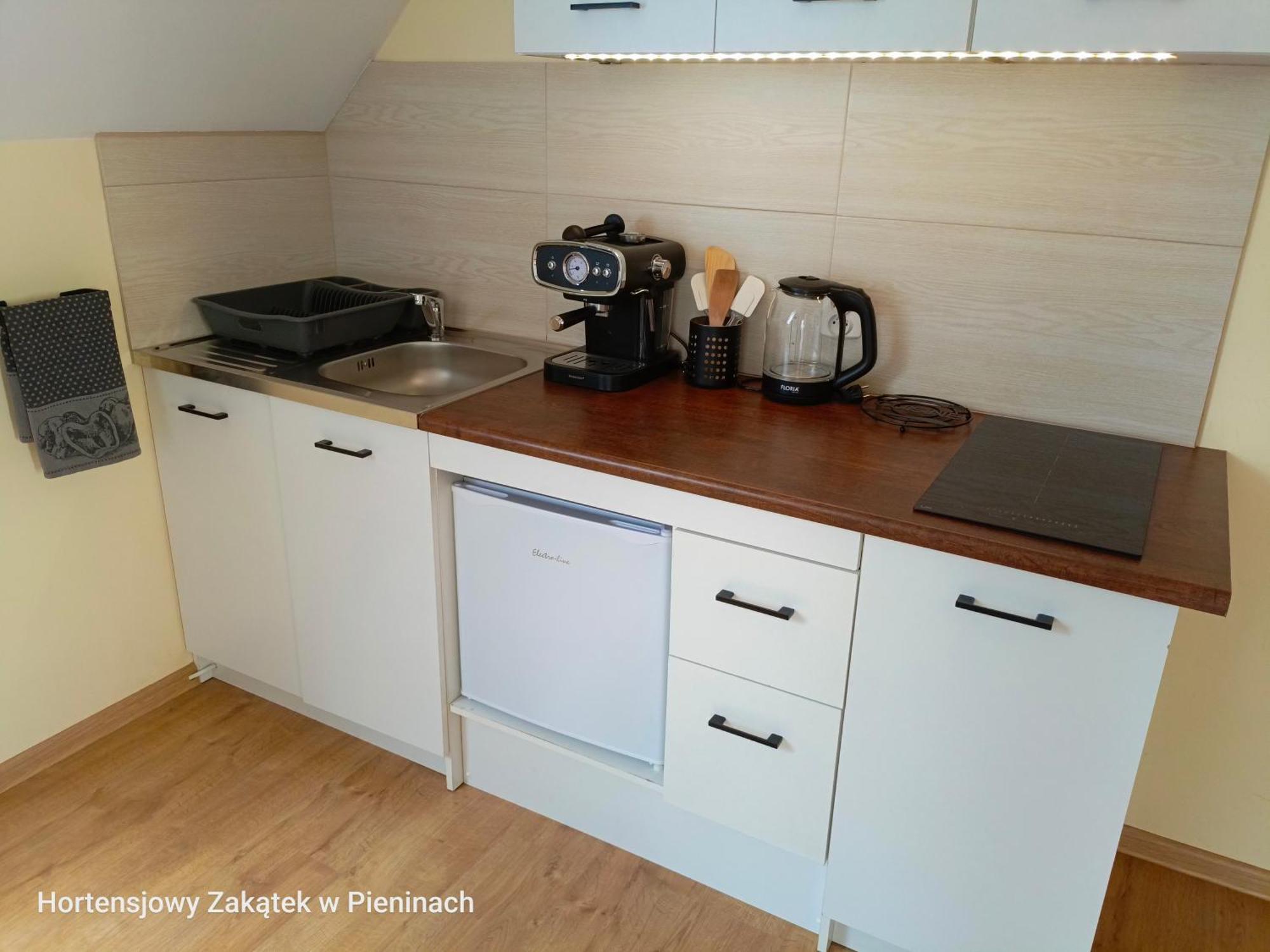 Hortensjowy Zakatek W Pieninach Sromowce Wyzne Esterno foto